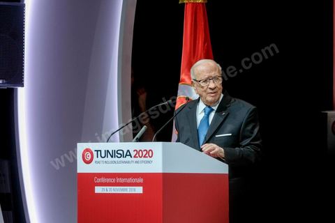 29 novembre 2016 : Béji Caïd Essebsi, Président de la Tunisie, à la Cérémonie d'ouverture de la Conférence Tunisia 2020 par président Tunisien Beji Caid Essebsi, avec Emir du Qatar, Premiers Ministres tunisien, français et algérien.