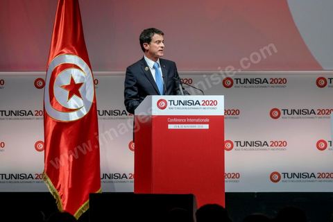 29 novembre 2016 : Manuel Valls, Premier ministre français, à la Cérémonie d'ouverture de la Conférence Tunisia 2020 par président Tunisien Beji Caid Essebsi, avec Emir du Qatar, Premiers Ministres tunisien, français et algérien.