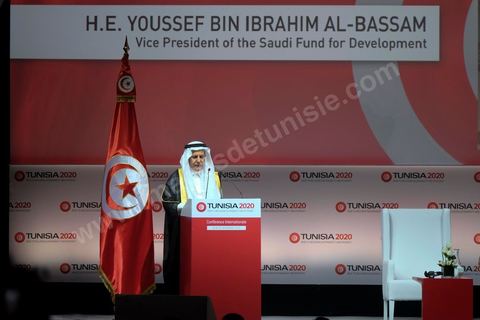 29 novembre 2016 : Youssef Bin Ibrahim Al-Bassam, vice président de la fondation saoudienne de développment à la Cérémonie d'ouverture de la Conférence Tunisia 2020 par président Tunisien Beji Caid Essebsi, avec Emir du Qatar, Premiers Ministres tunisien, français et algérien.