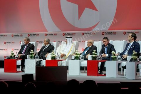 29 novembre 2016 : Cérémonie d'ouverture de la Conférence Tunisia 2020 par président Tunisien Beji Caid Essebsi, avec Emir du Qatar, Premiers Ministres tunisien, français et algérien.