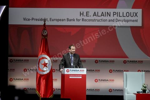 29 novembre 2016 : Alain Pilloux, vice président de la BERD. Cérémonie d'ouverture de la Conférence Tunisia 2020 par président Tunisien Beji Caid Essebsi, avec Emir du Qatar, Premiers Ministres tunisien, français et algérien.