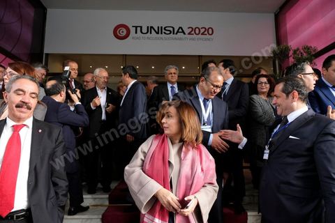 29 novembre 2016 : Cérémonie d'ouverture de la Conférence Tunisia 2020 par président Tunisien Beji Caid Essebsi, avec Emir du Qatar, Premiers Ministres tunisien, français et algérien.