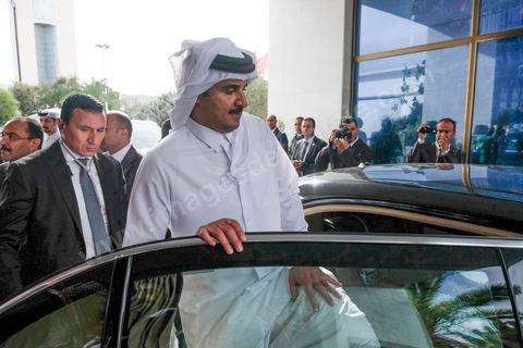 29 novembre 2016 : Tamim ben Hamad Al Thani Emir du Qatar Cérémonie d'ouverture de la Conférence Tunisia 2020 par président Tunisien Beji Caid Essebsi, avec Emir du Qatar, Premiers Ministres tunisien, français et algérien.