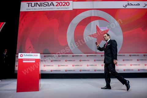 30 novembre 2016 : conférence de presse de cloture de Tunisia 2020 par Youssef Chahed, Premier Ministre et Fadel Abdelkefi, ministre de l'Investissement, du développement et de la coopération internationale.