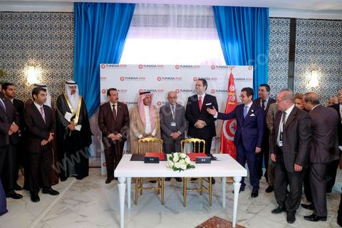 30 novembre 2016 : signatures de contrats avec le Qatar et l'Arabie Saoudide dans le cadre de la conférence internationale Tunisia2020 signatures de contrat