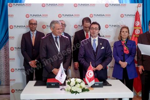 30 novembre 2016 : Tunisia2020, signature du Memorandum of Understanding entre IFC et le Ministre du Développement, Investissement et de la Coopération internationale. 
