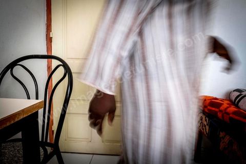 June 10, 2017: At the reception center for African migrants in Medenine, in southern Tunisia, more than 250 refugees have found shelter and rest here after long, dangerous, and exhausting journeys. Coming from Côte d’Ivoire, Burkina Faso, Mali, Sierra Leone, and other countries—dozens of nationalities from sub-Saharan Africa—they have reached the Tunisian coast on their journey toward a better future. Welcomed by volunteers from the Tunisian Red Crescent under the leadership of Dr. Mongi Slim, the teams in Medenine work tirelessly every day to provide quality care and a place for rest and reflection, despite limited resources. Each of these migrants has endured an ordeal—often a long and terrible story—including exposure to Libya’s networks of slavery and human exploitation. Newborns, children, women—many of whom are pregnant—and men find one of their very first moments of respite in this university dormitory. 