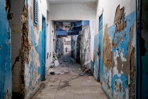 October 4, 2017: Dream City in the Medina of Tunis. Exhibition and installation by visual artist Héla Ammar titled “A contre-jour” (Backlit): in photography, backlighting occurs when light strikes the subject from the side opposite the direction in which the viewer is looking; the subject’s features then fade into the background, giving way to its surroundings.It is through this factual illumination that the story shared today by a large portion of our youth begins. This semi-darkness, where the subject fades into the background in favor of the violence and precariousness of their environment, must nevertheless give way to another light—the light that each of these young people carries within themselves as individuals.