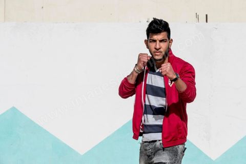 30 novembre : à Bir Ali Marxen, champion de Kum Fu rêve de partir pratiquer son sport en Italie, en Tunisie il n'y a pas d'avenir ni de soutien de l'état pour les champions d'Arts Martiaux. 