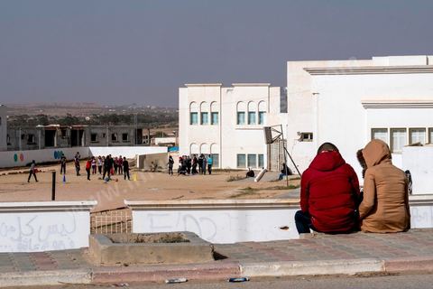 30 novembre 2017 : devant le lycée de Bir Ali