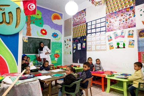 10 novembre 2017 : au sein de la mosquée de Arrahma (la clémence) Chokri Khammari, nous reçoit pour nous confirmer qu'aujourd'hui sa mosquée et l'école coranique sont sous le controle du gouvernement. Suite à l'attentat de Anis Amri à Berlin il a consacré 6 prêches pour rappeler aux fidèles que tous crimes sont punis dans l'islam. 
