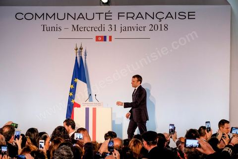 31 janvier 2018 : Emmanuel Macron rencontre la communauté française à la Résidence de l'Ambassade de France à la Marsa dans le cadre de la visite d'Etat du Président français en Tunisie.