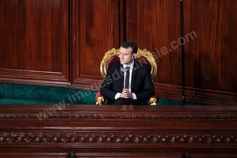 February 1, 2018: Speech by Emmanuel Macron before members of the ARP (Assembly of People’s Representatives) at the Bardo in Tunisia. After emphasizing that Tunisia’s challenges are primarily economic, the French president stated that “painful reforms are necessary for Tunisia to become a truly attractive destination.”From 2016 to 2020, France’s aid for Tunisia’s economic recovery totaled 1.2 billion euros, with an additional 500 million euros allocated for 2020–2022. “If you fail, we fail” was the phrase Macron repeated throughout his 24-hour state visit.