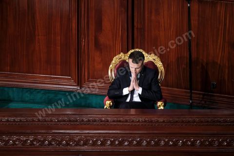 February 1, 2018: Speech by Emmanuel Macron before members of the ARP (Assembly of People’s Representatives) at the Bardo in Tunisia. After emphasizing that Tunisia’s challenges are primarily economic, the French president stated that “painful reforms are necessary for Tunisia to become a truly attractive destination.”From 2016 to 2020, France’s aid for Tunisia’s economic recovery totaled 1.2 billion euros, with an additional 500 million euros allocated for 2020–2022. “If you fail, we fail” was the phrase Macron repeated throughout his 24-hour state visit.