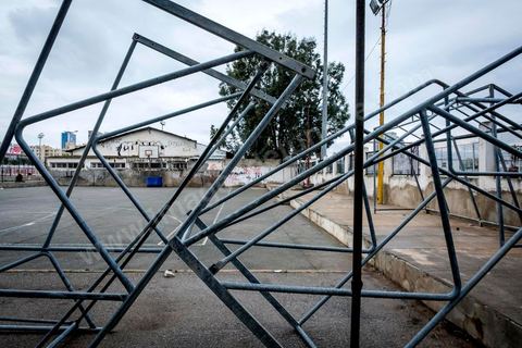 February 18, 2018: Parc A is Club Africain’s historic training center for soccer, handball, and basketball. One of the country’s oldest sports clubs (founded in 1920) is currently facing a dire situation, with its facilities partially in a state of disrepair. They are currently holding a “telethon” among their supporters to raise funds to renovate their facilities.