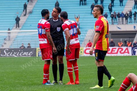 February 18, 2018: In Tunis, it’s the big day—the soccer derby, the match between the league’s two current top teams and Tunis’s two flagship clubs, Club Africain (CA) versus Espérance de Tunis (EST), at the Grand Stadium of Radès in the southern suburbs of Tunis. This rematch favors CA, which controls ticket sales. Given the numerous clashes between fans and ultra groups in the stadiums—both among themselves and with the police— only 23,000 tickets are being sold (out of a capacity of 60,000), including 1,200 for EST—though only about 50 of those will be in the south stand. The match will end with a surprise 2–1 victory for CA. 