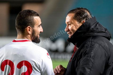 23 mars 2018 : Nabil Maâloul, entraineur de l'équipe nationale. Match de football amical entre la Tunisie et l'Iran en vue de la préparation à la coupe du monde de football en Russie en juin 2018. match au stade de Radès, banlieue sud de Tunis, avec près de 4000 spectateurs et sous une pluie intensive, la Tunisie remporte le match 1 à 0. 