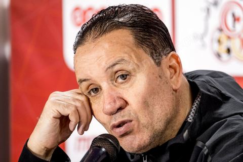 23 mars 2018 : Nabil Maâloul, entraineur de l'équipe nationale. Match de football amical entre la Tunisie et l'Iran en vue de la préparation à la coupe du monde de football en Russie en juin 2018. match au stade de Radès, banlieue sud de Tunis, avec près de 4000 spectateurs et sous une pluie intensive, la Tunisie remporte le match 1 à 0. 