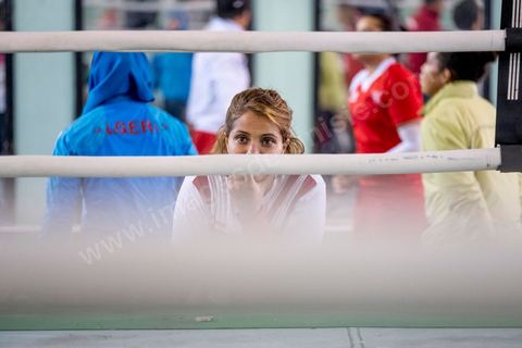 Rim Jouini, championne d'Afrique, 3ème au championnat du monde de 2010 et a participé aux JO de 2012, est aujourd'hui entraineuse de l'équipe natioanle féminine de Tunisie.  la Cité Nationale Sportive de Tunis, l'équipe Nationale de Boxe féminine, Junior et Seniro, s'entraine quotidiennement. La boxe depuis les titres mondiaux et africains de Rim Jouini a pris depuis quelques années de l'ampleur en Tunisie et compte aujourd'hui plus de 500 licenciées sur l'ensemble du territoire et une équipe nationale qui engrange dans les différentes catégories des titres internationaux. 