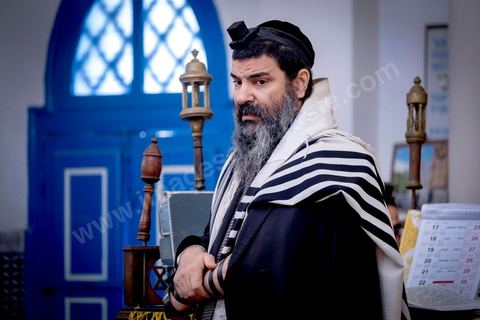 27 novembre 2018 : Les pélérins se rendent à la synagogue Beit Mordekhai de la Goulette pour des prières dans le cadre du pélerinage. Près de 300 pélerins juifs venus principalement de France pour assister au traditionnel pèlerinage sur la tombe de Rebbi Hai Taieb Lo Met. A l’occasion de ce pèlerinage, de nombreux Tunisiens de confession juive se rendent sur la tombe du rabbin ainsi que dans d’autres sanctuaires et lieux de culte juifs comme la Grande Synagogue de Tunis ou celle de la Goulette.