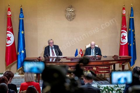 25 octobre 2018 : Signature de contrats et conférence de presse entre Jean-Claude Junker, Président de la Commission Européenne et Béji Caïd Essebsi, Président de la Tunisie au Palais de présidentiel de Carthage, , dans la cadre de la visite de Jean-Claude Junker en Tunisie le 25 et 26 octobre.