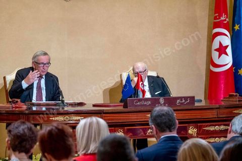 25 octobre 2018 : Signature de contrats et conférence de presse entre Jean-Claude Junker, Président de la Commission Européenne et Béji Caïd Essebsi, Président de la Tunisie au Palais de présidentiel de Carthage, , dans la cadre de la visite de Jean-Claude Junker en Tunisie le 25 et 26 octobre.