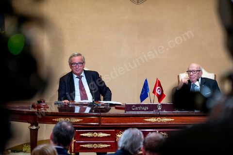 25 octobre 2018 : Signature de contrats et conférence de presse entre Jean-Claude Junker, Président de la Commission Européenne et Béji Caïd Essebsi, Président de la Tunisie au Palais de présidentiel de Carthage, , dans la cadre de la visite de Jean-Claude Junker en Tunisie le 25 et 26 octobre.