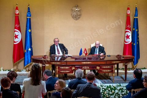 25 octobre 2018 : Signature de contrats et conférence de presse entre Jean-Claude Junker, Président de la Commission Européenne et Béji Caïd Essebsi, Président de la Tunisie au Palais de présidentiel de Carthage, , dans la cadre de la visite de Jean-Claude Junker en Tunisie le 25 et 26 octobre.