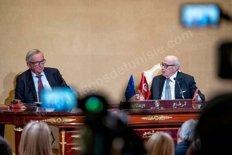 25 octobre 2018 : Signature de contrats et conférence de presse entre Jean-Claude Junker, Président de la Commission Européenne et Béji Caïd Essebsi, Président de la Tunisie au Palais de présidentiel de Carthage, , dans la cadre de la visite de Jean-Claude Junker en Tunisie le 25 et 26 octobre.