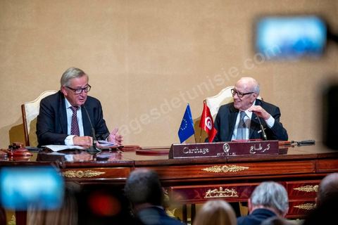 25 octobre 2018 : Signature de contrats et conférence de presse entre Jean-Claude Junker, Président de la Commission Européenne et Béji Caïd Essebsi, Président de la Tunisie au Palais de présidentiel de Carthage, , dans la cadre de la visite de Jean-Claude Junker en Tunisie le 25 et 26 octobre.