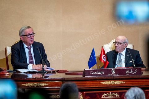 25 octobre 2018 : Signature de contrats et conférence de presse entre Jean-Claude Junker, Président de la Commission Européenne et Béji Caïd Essebsi, Président de la Tunisie au Palais de présidentiel de Carthage, , dans la cadre de la visite de Jean-Claude Junker en Tunisie le 25 et 26 octobre.