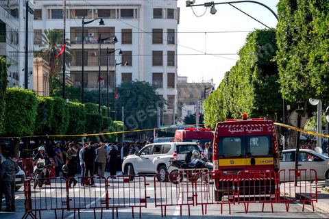 29 octobre 2018 : attentat suicide à l'avenue Habib Bourguiba à Tunis. La femme qui s'est fait exploser vers 13h55 ciblait une patrouille de sécurité, sur l'avenue Habib Bourguiba au centre ville de Tunis à quelques mètres du Ministère de l'Intérieur. L'attentat terroriste est survenu alors que cette patrouille stationnait devant un centre commercial situé sur l'avenue Habib Bourguiba, où se déroulait une manifestation encadrée par les forces de l'ordre, à Tunis. Le bilan définitif est de 20 personnes légèrement blessées dont 15 policiers. La terroriste originaire du Sahel est morte, il s'agissait d'une jeune diplômée sans emploi inconnue des services de police.