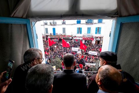 14 janvier 2019 : 8ème anniversaire de la révolution, place Med Ali au siège historique de l'UGTT, Noureddine Taboubi, secrétaire général fait au balcon de son bureau son discours à près d'un millier de syndicalistes. Suivi ensuite de l'interview dans son bureau.