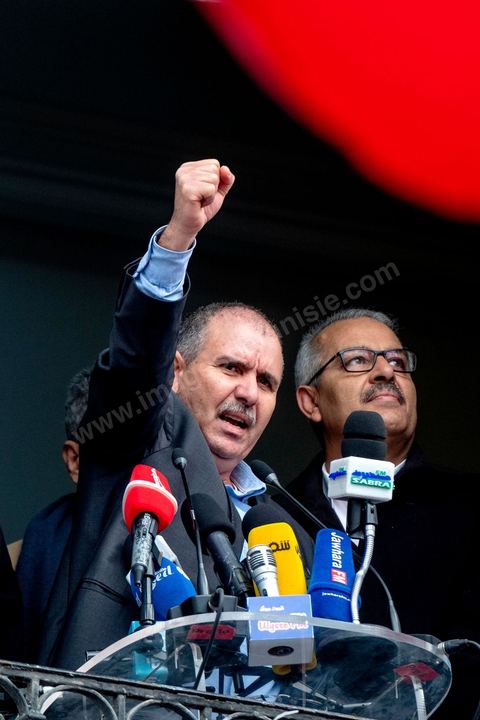 14 janvier 2019 : 8ème anniversaire de la révolution, place Med Ali au siège historique de l'UGTT, Noureddine Taboubi, secrétaire général fait au balcon de son bureau son discours à près d'un millier de syndicalistes. Suivi ensuite de l'interview dans son bureau.