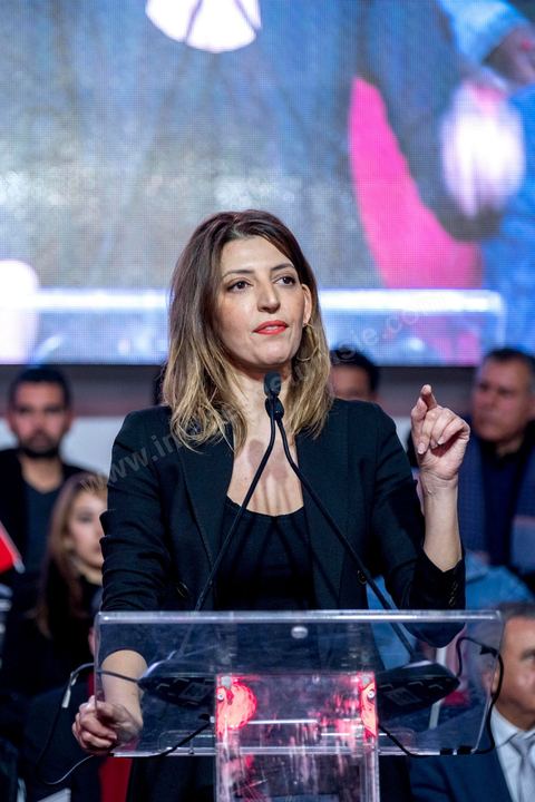 27 janvier 2019 : Faten Kallel Meeting de lancement du nouveau parti tunisien Tahya Tounes (Vive la Tunisie) à Monastir. Ce nouveau s'appuie sur le groupe de la Coalition nationale, deuxième bloc à l'Assemblée avec 44 députés. Leur crédo : soutenir le chef du gouvernement, Youssef Chahed. Pressenti pour incarner le parti, Youssef Chached était pourtant le grand absent de ce meeting. Des personnalités sont intervenues au pupitre : Mustapha Ben Ahmed (chef du bloc coalition natioanle), Faten Kallel (ex-cadre d’Afek Tounes et ex-secrétaire d’État de la Jeunesse et des Sports), Kamel Hadj Sassi (ex-secrétaire d’État sous Ben Ali et conseiller à la Kasbah), Amel Belkhiria (ex-Al Joumhouri), Mondher Marzouk (maire de Monastir) et Slim Azzabi (ex-chef de cabinet du président Beji Caïd Essebsi).