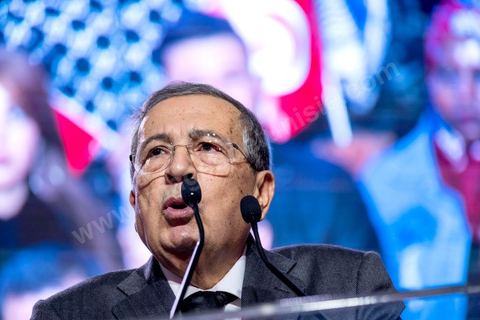 27 janvier 2019 : Kamel Hadj Sassi. Meeting de lancement du nouveau parti tunisien Tahya Tounes (Vive la Tunisie) à Monastir. Ce nouveau s'appuie sur le groupe de la Coalition nationale, deuxième bloc à l'Assemblée avec 44 députés. Leur crédo : soutenir le chef du gouvernement, Youssef Chahed. Pressenti pour incarner le parti, Youssef Chached était pourtant le grand absent de ce meeting. Des personnalités sont intervenues au pupitre : Mustapha Ben Ahmed (chef du bloc coalition natioanle), Faten Kallel (ex-cadre d’Afek Tounes et ex-secrétaire d’État de la Jeunesse et des Sports), Kamel Hadj Sassi (ex-secrétaire d’État sous Ben Ali et conseiller à la Kasbah), Amel Belkhiria (ex-Al Joumhouri), Mondher Marzouk (maire de Monastir) et Slim Azzabi (ex-chef de cabinet du président Beji Caïd Essebsi).