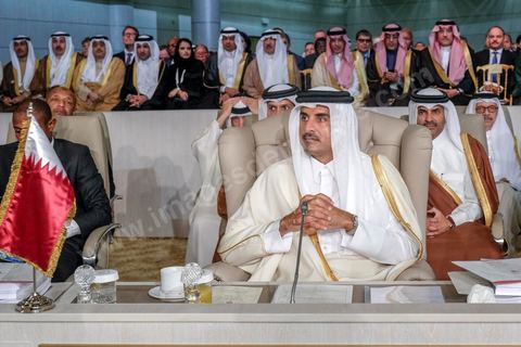 31 mars 2019 : 30ème session du Sommet de la Ligue Arabe à Tunis.Le président de la République Béji Caïd Essebsi a accueilli près de 20 dirigeants arabes présents pour prendre part aux travaux du Sommet. Il s’agit, notamment, du président libanais Michel Aoun, du président yéménite Abdrabbo Mansour Hadi, du président irakien Barham Saleh et l’Emir de l’Etat du Koweït, Cheikh Sabah al-Ahmad al-Jaber al-Sabah.Etaient arrivés, également, à Tunis, le président du Conseil présidentiel du gouvernement libyen d’entente nationale Fayez Sarraj, le président palestinien, Mahmoud Abbas, le président djiboutien, Ismaël Omar Guelleh, le président mauritanien Mohamed Ould Abdel Aziz et le Roi de Jordanie Abdallah II. 