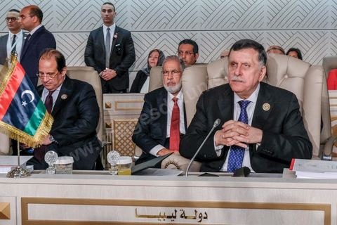 31 mars 2019 : 30ème session du Sommet de la Ligue Arabe à Tunis.Le président de la République Béji Caïd Essebsi a accueilli près de 20 dirigeants arabes présents pour prendre part aux travaux du Sommet. Il s’agit, notamment, du président libanais Michel Aoun, du président yéménite Abdrabbo Mansour Hadi, du président irakien Barham Saleh et l’Emir de l’Etat du Koweït, Cheikh Sabah al-Ahmad al-Jaber al-Sabah.Etaient arrivés, également, à Tunis, le président du Conseil présidentiel du gouvernement libyen d’entente nationale Fayez Sarraj, le président palestinien, Mahmoud Abbas, le président djiboutien, Ismaël Omar Guelleh, le président mauritanien Mohamed Ould Abdel Aziz et le Roi de Jordanie Abdallah II. 