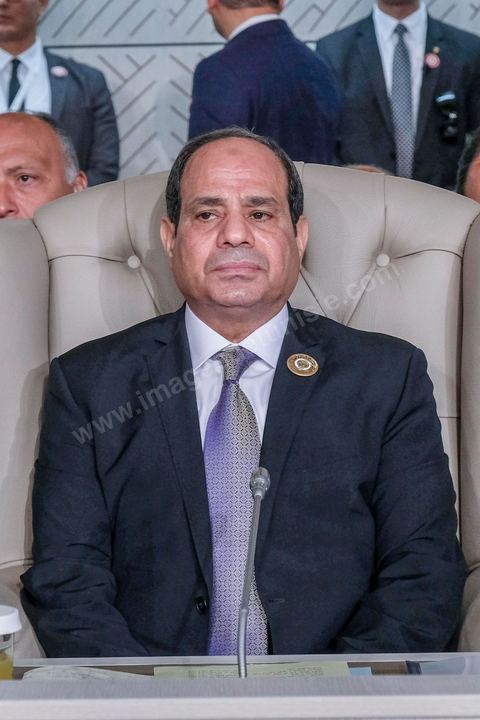 31 mars 2019 : 30ème session du Sommet de la Ligue Arabe à Tunis.Le président de la République Béji Caïd Essebsi a accueilli près de 20 dirigeants arabes présents pour prendre part aux travaux du Sommet. Il s’agit, notamment, du président libanais Michel Aoun, du président yéménite Abdrabbo Mansour Hadi, du président irakien Barham Saleh et l’Emir de l’Etat du Koweït, Cheikh Sabah al-Ahmad al-Jaber al-Sabah.Etaient arrivés, également, à Tunis, le président du Conseil présidentiel du gouvernement libyen d’entente nationale Fayez Sarraj, le président palestinien, Mahmoud Abbas, le président djiboutien, Ismaël Omar Guelleh, le président mauritanien Mohamed Ould Abdel Aziz et le Roi de Jordanie Abdallah II. 