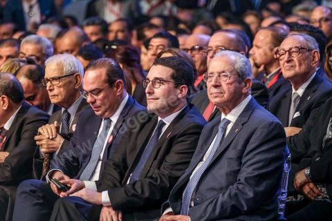 1er mai 2019 : cérémonie de cloture du premier congrès constitutif du nouveau parti Tahya Tounes dans la salle de Radès. Youssef Chahed, leader non déclaré de ce parti, est venu tenir un discours de cloture d'une heure, mais est entré comme chef du gouvernement et ressorti comme chef du gouvernement, ni nouveau adhérent et encore moins candidat à la présidence pour ce nouveau parti issu du goupe parlementaire de la Coalition nationale et soutien incoditionnel à son chef de gouvernement. « Grâce à vous, aujourd’hui le gouvernement n’est plus seul. Je ne me sens plus seul. Le soutien au gouvernement s’est renforcé depuis la constitution du groupe parlementaire de la Coalition. Il a pris encore plus de force avec la création de Tahya Tounes. Quand on me dit aujourd’hui que le parti tire avantage du gouvernement, je réponds que c’est précisément l’inverse. C’est le gouvernement qui bénéficie de l’appui de Tahya Tounes." déclarera Chahed.