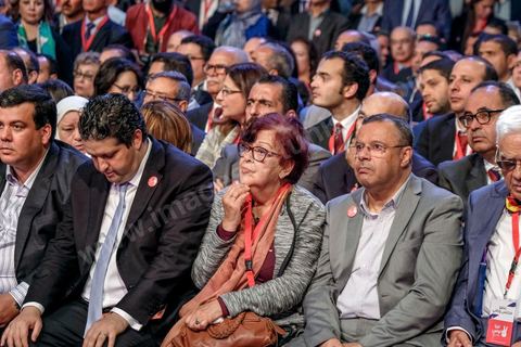 1er mai 2019 : cérémonie de cloture du premier congrès constitutif du nouveau parti Tahya Tounes dans la salle de Radès. Youssef Chahed, leader non déclaré de ce parti, est venu tenir un discours de cloture d'une heure, mais est entré comme chef du gouvernement et ressorti comme chef du gouvernement, ni nouveau adhérent et encore moins candidat à la présidence pour ce nouveau parti issu du goupe parlementaire de la Coalition nationale et soutien incoditionnel à son chef de gouvernement. « Grâce à vous, aujourd’hui le gouvernement n’est plus seul. Je ne me sens plus seul. Le soutien au gouvernement s’est renforcé depuis la constitution du groupe parlementaire de la Coalition. Il a pris encore plus de force avec la création de Tahya Tounes. Quand on me dit aujourd’hui que le parti tire avantage du gouvernement, je réponds que c’est précisément l’inverse. C’est le gouvernement qui bénéficie de l’appui de Tahya Tounes." déclarera Chahed.
