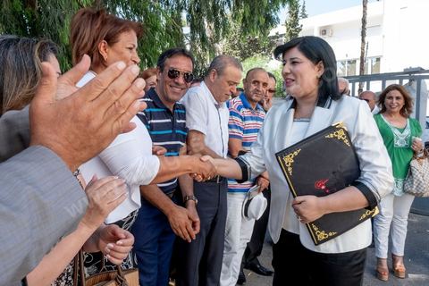 25 juillet 2019 : Abir Moussi, la présidente du parti destourien libre PDL, depose son dossier à l'IRIE Tunis 2 pour sa candidature aux élections législatives de octobre 2019 à Tunis 2.