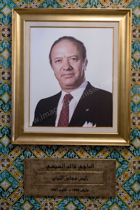 25 juillet 2019 : à 10h du matin est annoncé officiellement la mort du président de la République Béji Caïd Essebsi à l'hopital militaire de Tunis en ce jour de fête de la République. A l'aasemblée des représentant du peuple s'et l'efferversence, le président de l'assemblée est constituellement le successeur par interim du président défunt. Défilé de personnalité politique dasn le bureau du président de l'assemblée Mohamed Ennaceur avant de préter sermet en fin de jjournée comme président de la république pour un interim de trois mois et l'organisation d'élections présidentielles anticipées. 