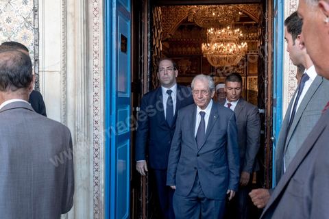 25 juillet 2019 : Mohamed Ennaceur reoit le chef du gouvernement Youssef Chahed avant de prêter semrent comme nouveau Président de la République par un interim de 3 mois. A 10h du matin est annoncé officiellement la mort du président de la République Béji Caïd Essebsi à l'hopital militaire de Tunis en ce jour de fête de la République. A l'aasemblée des représentant du peuple s'et l'efferversence, le président de l'assemblée est constituellement le successeur par interim du président défunt. Défilé de personnalité politique dasn le bureau du président de l'assemblée Mohamed Ennaceur avant de préter sermet en fin de jjournée comme président de la république pour un interim de trois mois et l'organisation d'élections présidentielles anticipées. 