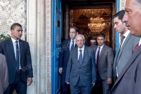 25 juillet 2019 : Mohamed Ennaceur reoit le chef du gouvernement Youssef Chahed avant de prêter semrent comme nouveau Président de la République par un interim de 3 mois. A 10h du matin est annoncé officiellement la mort du président de la République Béji Caïd Essebsi à l'hopital militaire de Tunis en ce jour de fête de la République. A l'aasemblée des représentant du peuple s'et l'efferversence, le président de l'assemblée est constituellement le successeur par interim du président défunt. Défilé de personnalité politique dasn le bureau du président de l'assemblée Mohamed Ennaceur avant de préter sermet en fin de jjournée comme président de la république pour un interim de trois mois et l'organisation d'élections présidentielles anticipées. 
