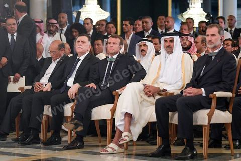 27 juillet 2019 : Cérémonie d'hommage au Président de la République tunisienne Béji Caid Essebsi, mort ce jeudi 25 juillet à 92 ans, au Palais de Carthage en présence notamment de Emmanuel Macron, président français, du roi d'Espagne Philippe de Valois, du président Palestinien Mahmoud Abbas.