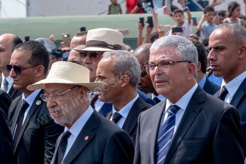 27 juillet 2019 : Rached Ghannouchi chef du parti islamiste Ennhahda et Abdelkrim Zbidi, ministre de la défense en tête de cortège. Obsèques nationales pour le Président de la République Béji Caïd Essebsi, décédé ce 25 juillet à 92 ans. Le cortège funéraire, après une cérémonie au palais présidentiel de Carthage, traverse la capitale Tunis pour rejoindre le caveau de la famille dans le cimetière du Jellaz à Tunis. 