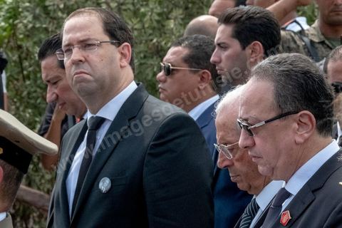 27 juillet 2019 : arrivée du cortége à proximité du cimetière, les personnalités tunisiennes finissent à pied derrière la dépouille du président, Mohamed Ennaceur, le nouveau président par intérim, Yussef Chahed, chef du gouvernement accompagnent la famille avec notamment le fils Hafedh Caïd Essebsi. Obsèques nationales pour le Président de la République Béji Caïd Essebsi, décédé ce 25 juillet à 92 ans. Le cortège funéraire, après une cérémonie au palais présidentiel de Carthage, traverse la capitale Tunis pour rejoindre le caveau de la famille dans le cimetière du Jellaz à Tunis. 