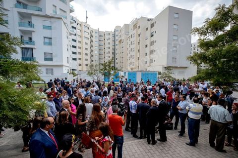 2 aout 2019 Devant l'ISIE. dépots de candidatures pour  les présidentielles anticipées en Tunisie du 15 septembre au Bureau de l'ISIE,  à Tunis