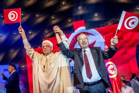 30 août 2019 : Abdlefattah Mourou et Rached Ghannouchi, candidats pour l'un aux présidentielles et l'autre aux législatives, les deux grandes nouveautés du parti pour cette année. Au palais des congrès de Tunis, le parti Ennahdha organise sa grande conférence de présentations des candidats et programmes pour les élections législatives et présidentielles de cette fin d'année 2019. Présentation du programme électoral, présentation des têtes de listes législatives, et, à leur tête le Rached Ghannouchi, qui se présente comme député sur Tunis, et,  pésentation du  premier candidat à la présidentielle pour le parti, Abdlefattah